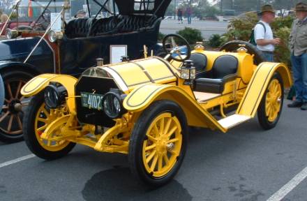 Above is a 1912 Stutz Bearcat below is a 1913 Mercer Raceabout